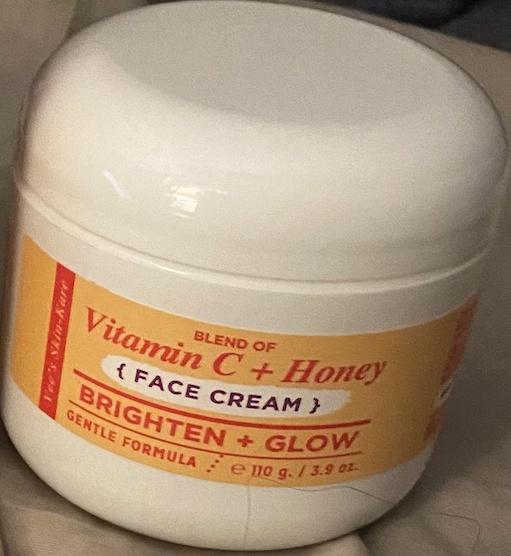 Blend Of Vitamin C + Honey {face Cream}