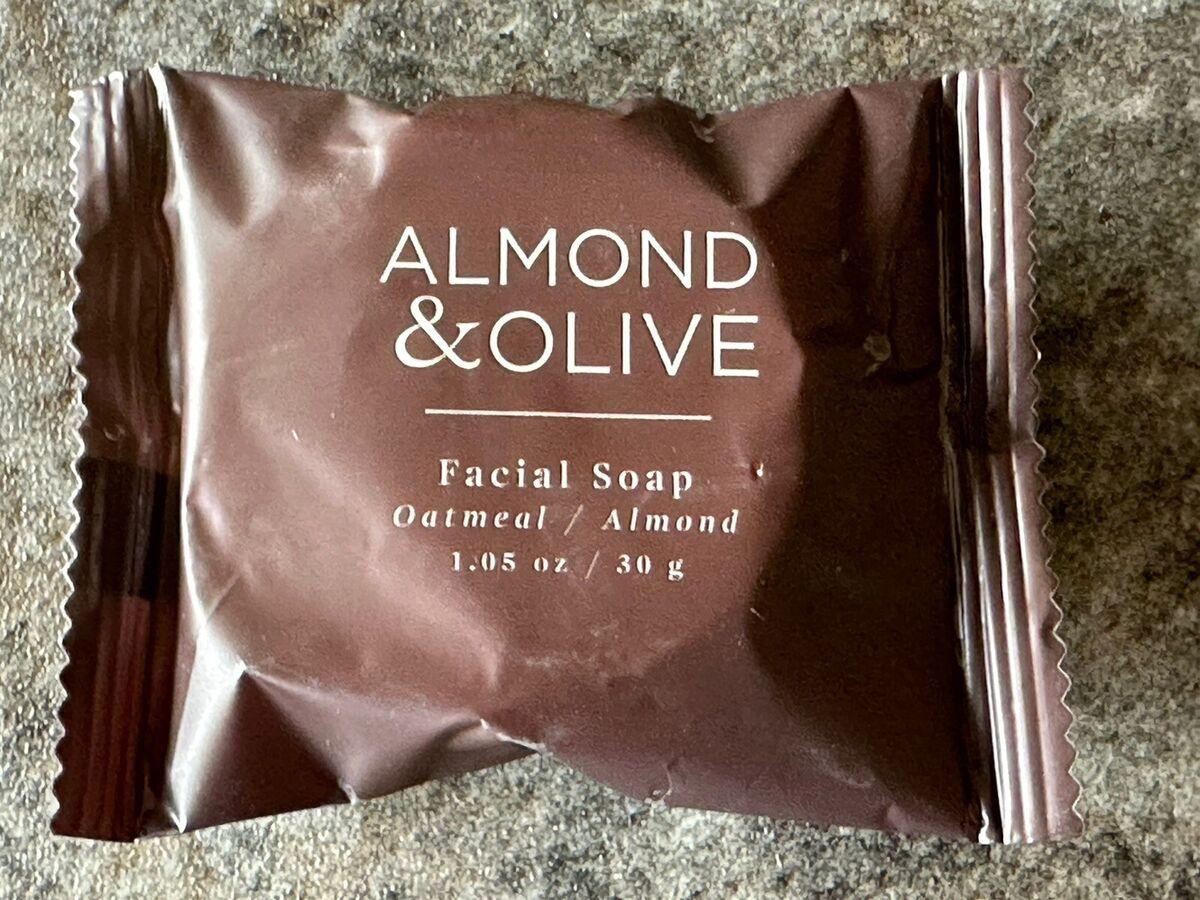 Facial Soap Oatmeal/ Almond