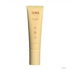 3-in-1 Hybrid Sun Serum That Provides Sun Care, Skin Care And A Natural Tone-up Effect With Probiotics, Niacinamide, Panthenol And Other Key Ingredients.
