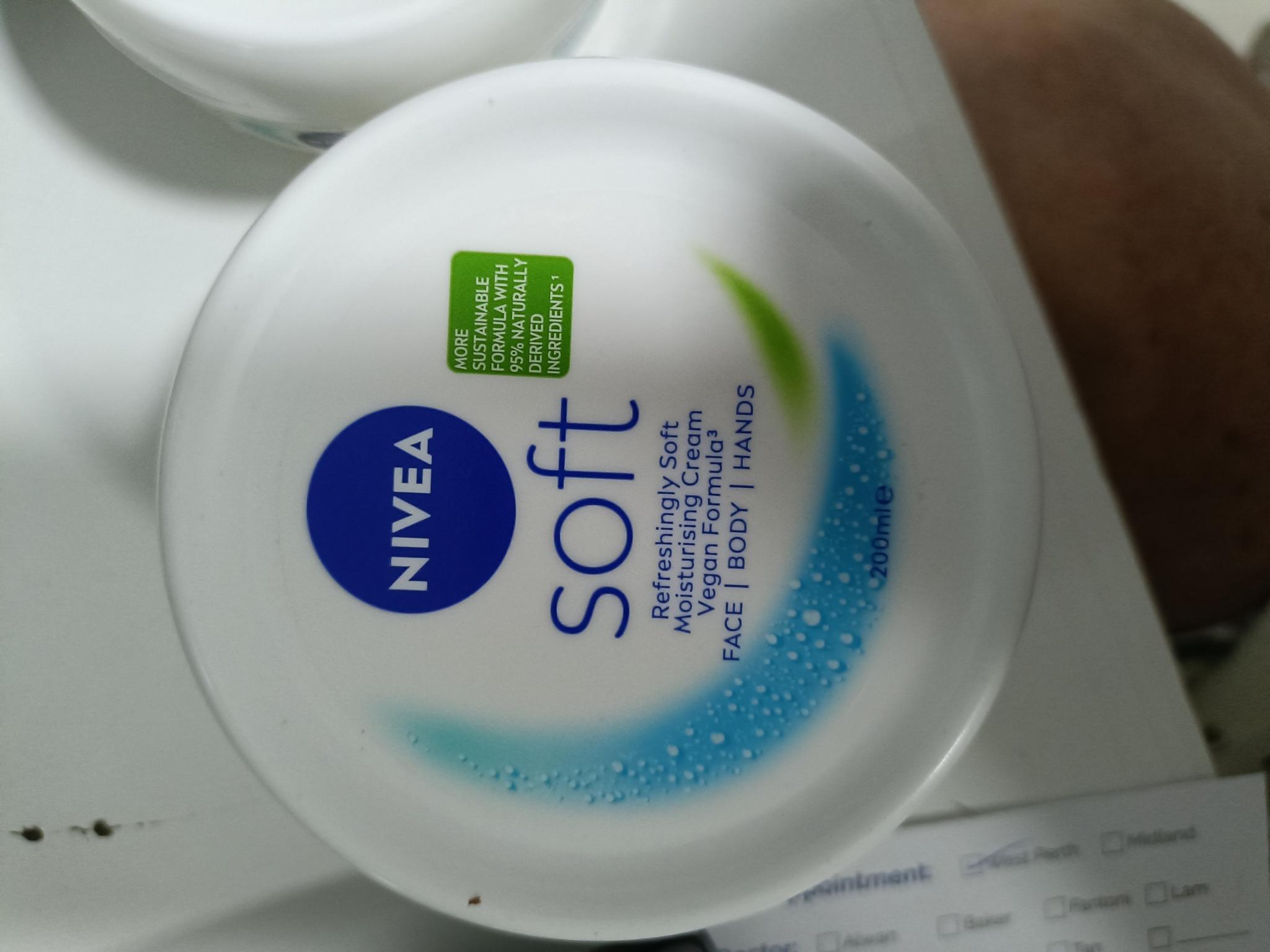 Nivea Refreshingly Soft Moisturising Cream Vegan Formula