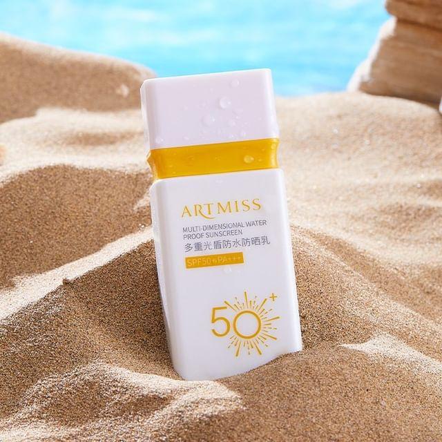 Multi-dimensional Water-proof Sunscreen SPF50+